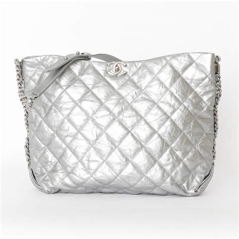 bolsa chanel prata grande|bolsas chanel 22.